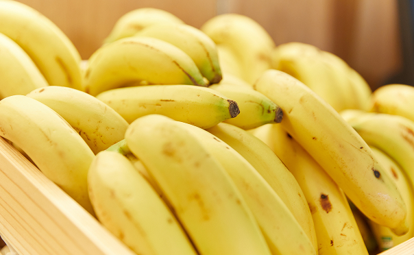 旬を味わう果物の量り売り